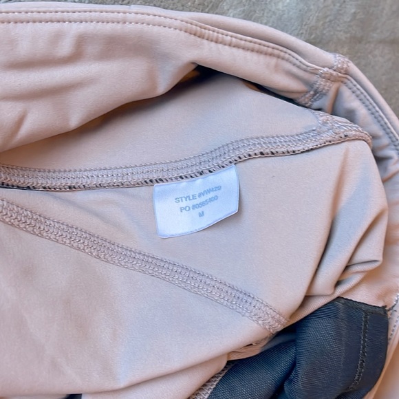 Vuori stride leggings EUC purple dusk - Picture 6 of 7